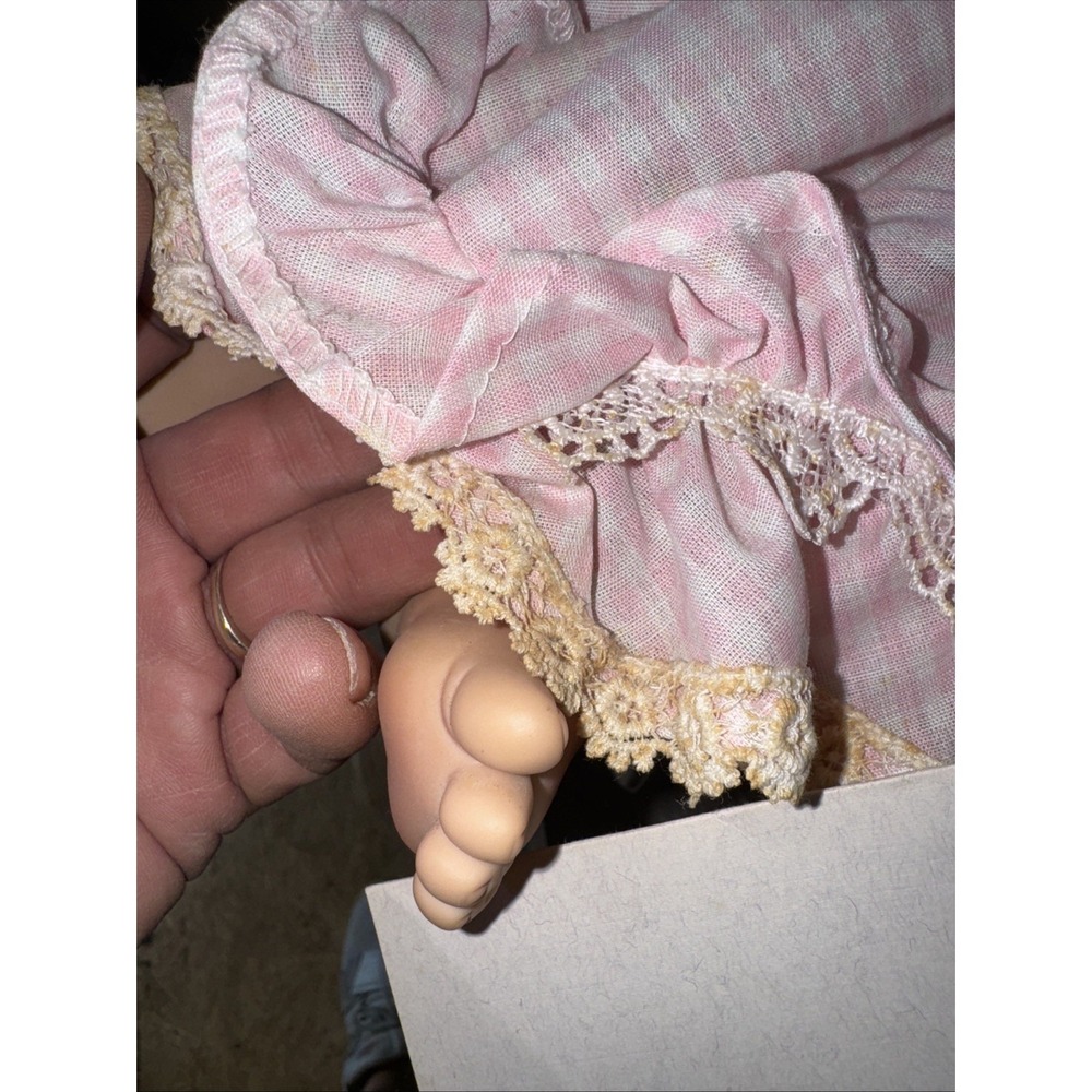 Vintage Fayzah Spanos Sitting Vinyl Doll LE #152/2yrs 28 in 1992 RARE - Picture 8 of 14